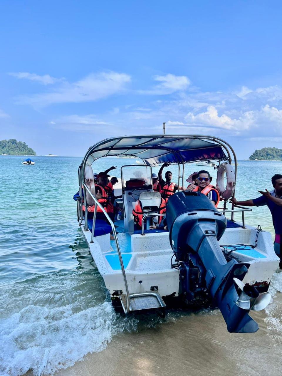 Pangkor Sandy Beach Resort Kampong Pasir Bogak Exteriör bild